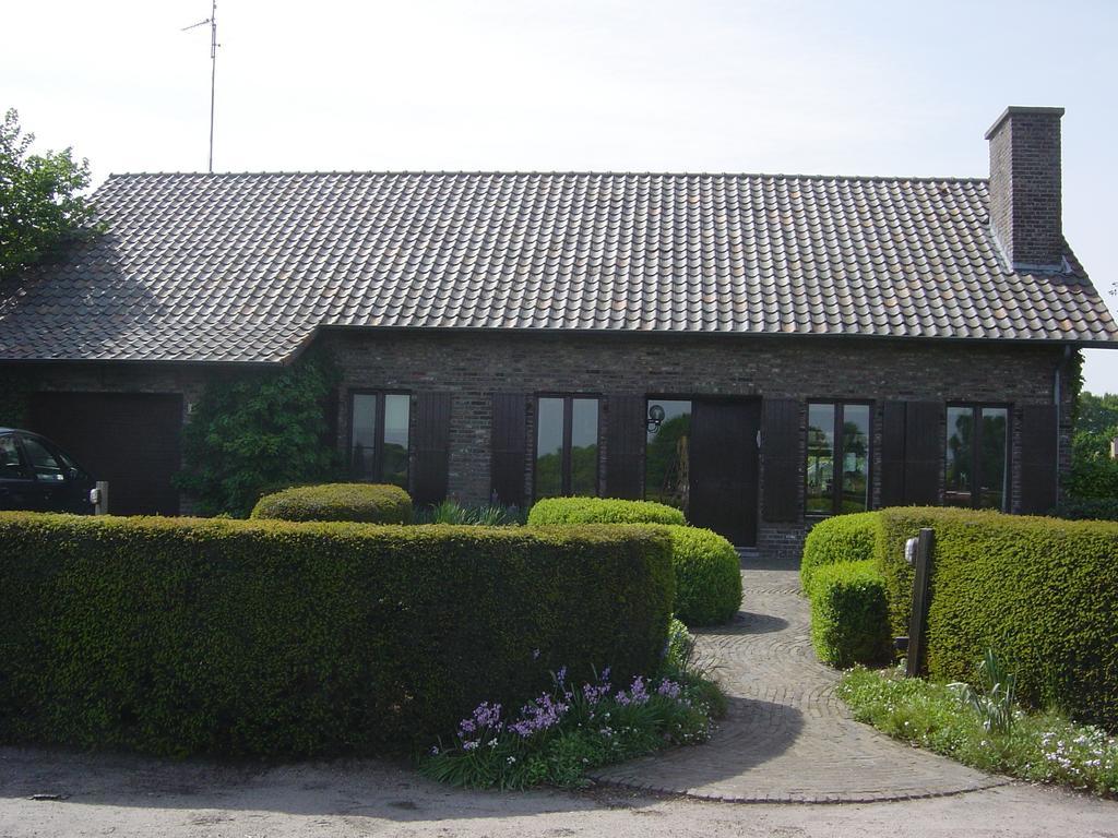 B&B Huize Bex Pelt Exterior photo